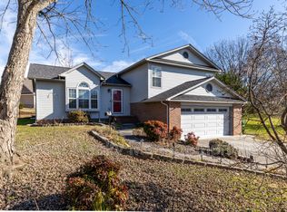 722 Chapelwood Cir, Maryville, TN 37804
