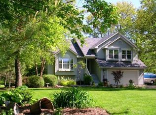 7710 Lucy Dr, Wonder Lake, IL 60097