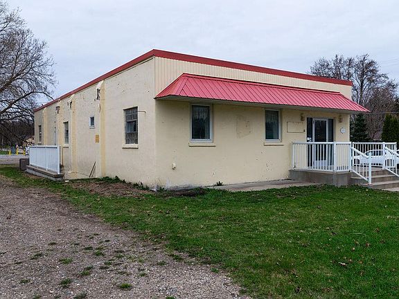 2nd image of 151 7th St N