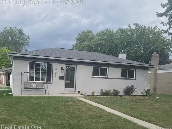 31054 Gardendale Dr, Warren, MI 48088