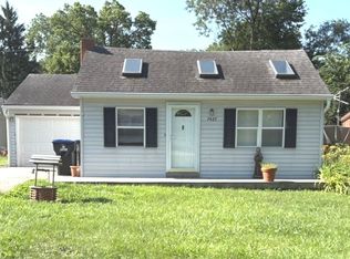 7427 Cedar Dr, Wonder Lake, IL 60097