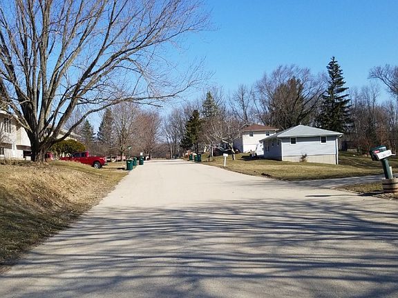 5th image of 10602 N Oakway Ln