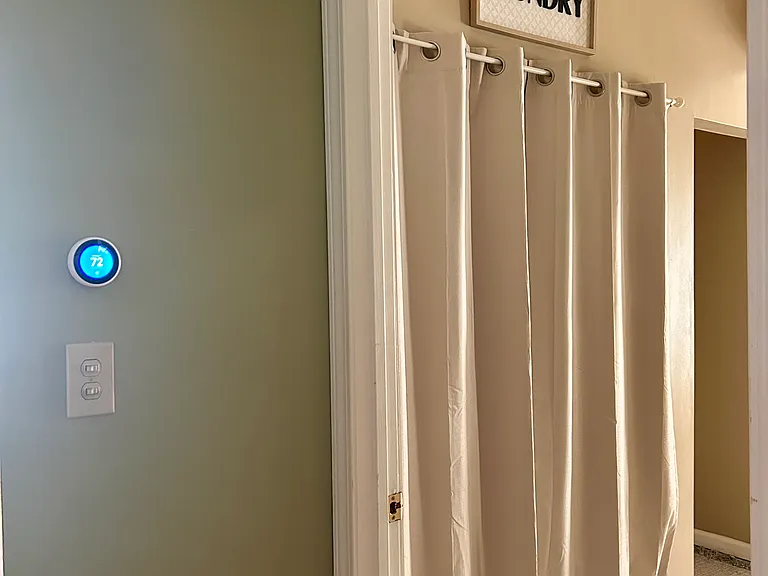 Laundry / Main Bathroom Entry