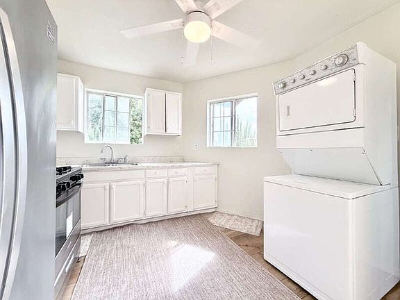 5th image of 426 E 106th St