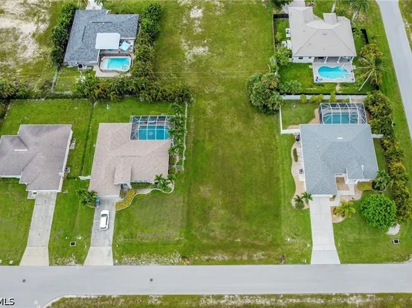 3223 SW 7th Ln, Cape Coral, FL 33991