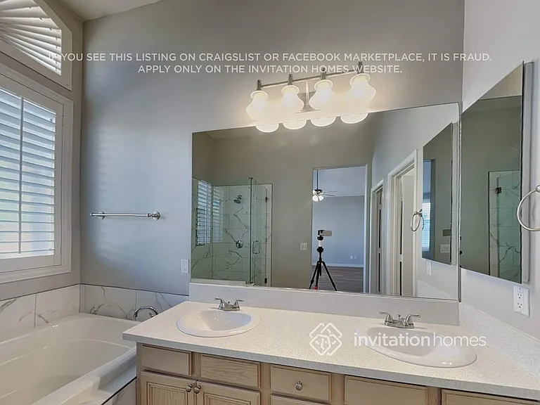 4711 Blue Moon Ln — Photo 11