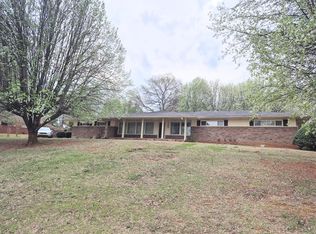 1200 Rio Vista Dr, Dalton, GA 30720