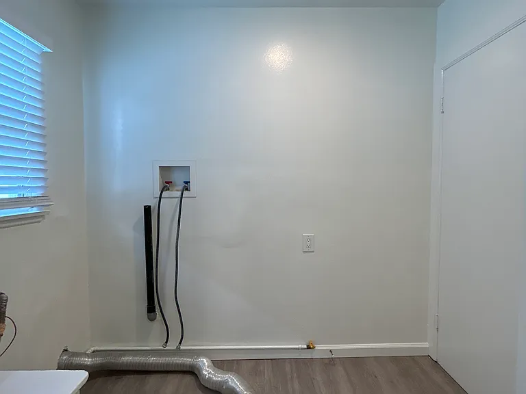 4634 W El Segundo Blvd #C — Photo 6