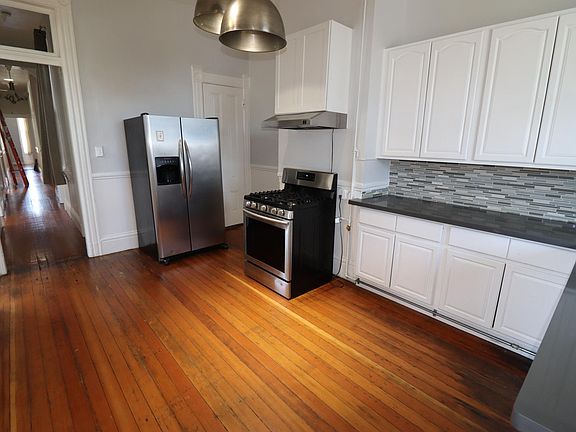 2nd image of 328 Divisadero St