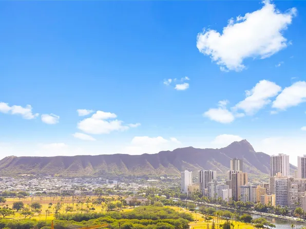 555 University Ave APT 2700, Honolulu, HI 96826