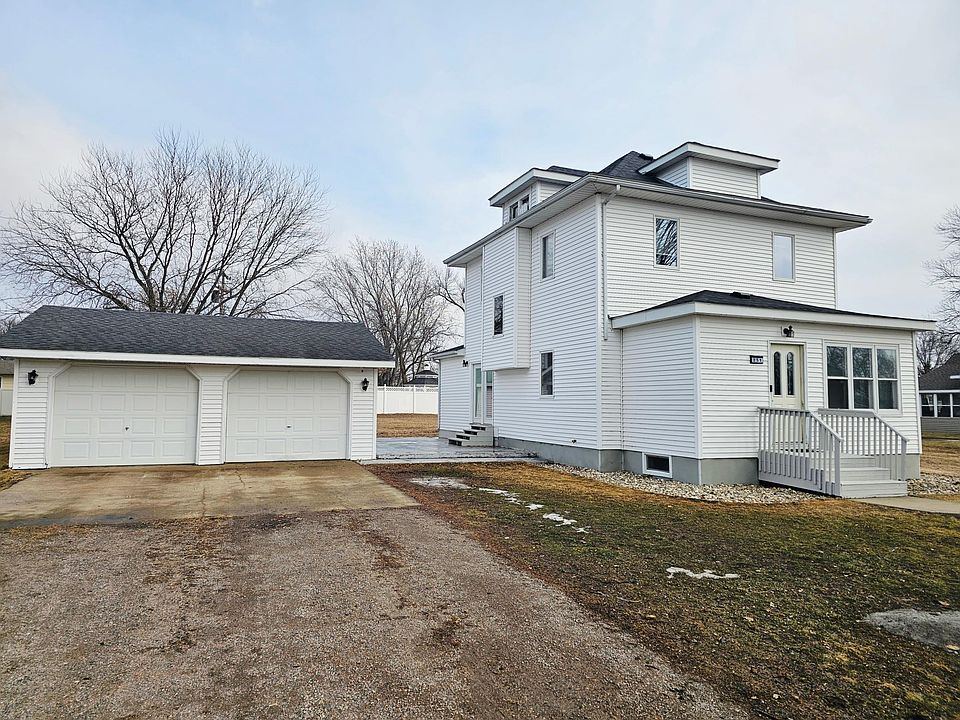 1st image of 251 2nd St