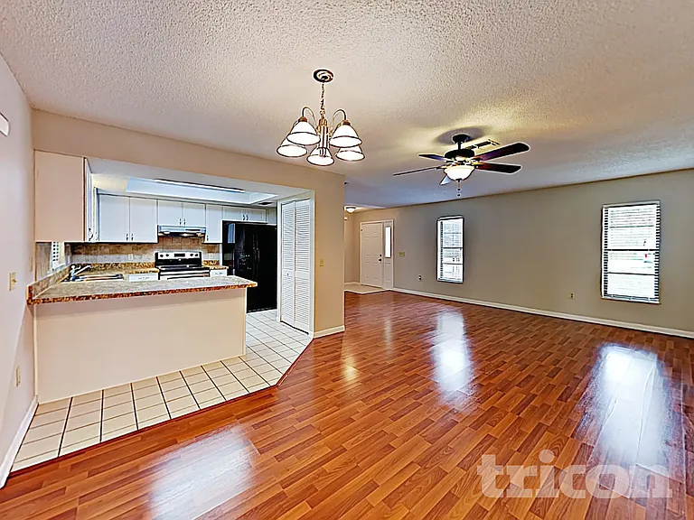 12207 Bluefield St — Photo 6