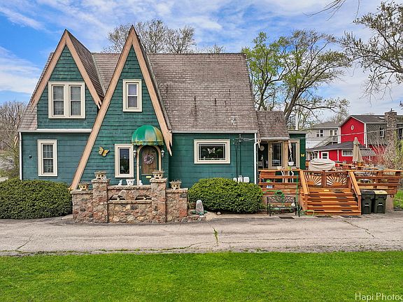 2nd image of 35695 N Lake Dr