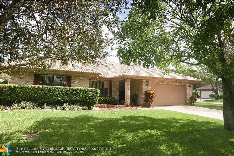 1st image of 4005 NW 72nd Ave