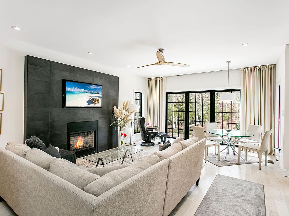 1st image of 43 Gardiners Ln