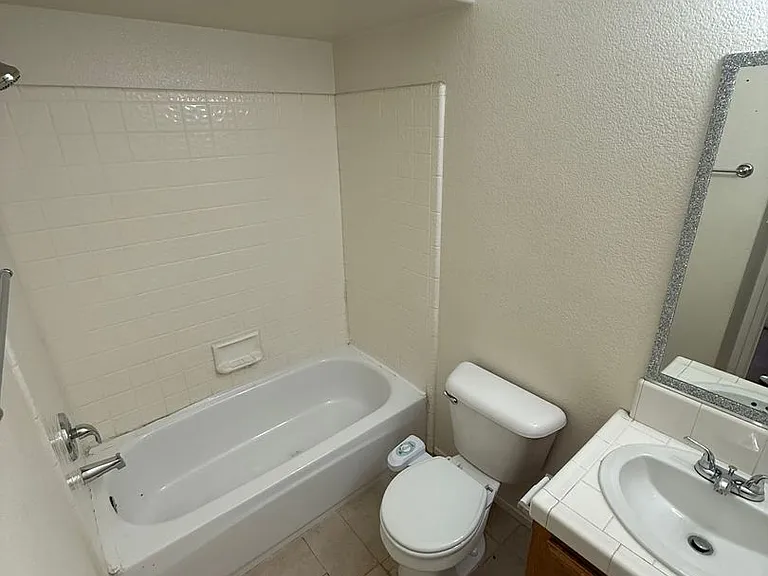 10612 Tivoli Ct — Photo 14