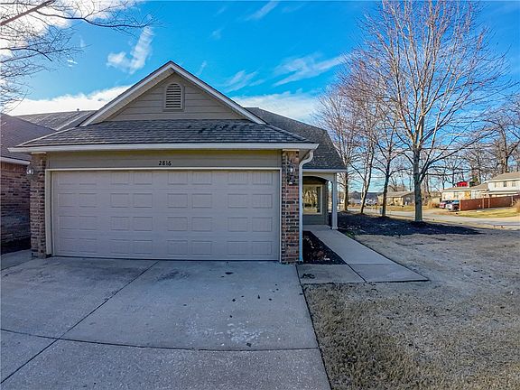 3rd image of 2816 W Valley West Ct