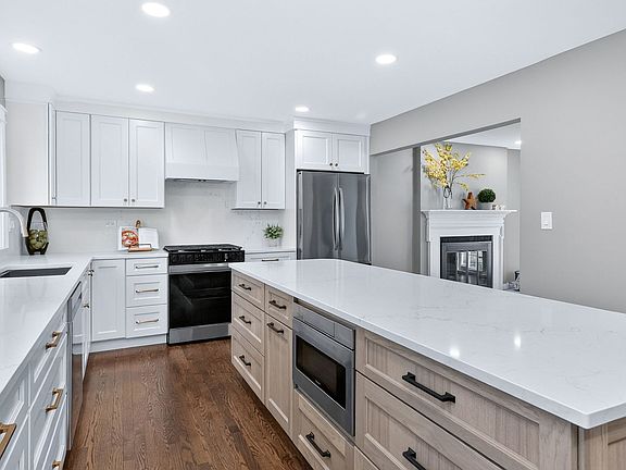 2nd image of 4003 Cumnor Rd