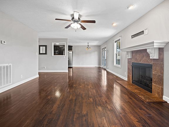 5th image of 1284 Eagles View Dr
