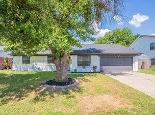 304 Deer Creek Rd, Everman, TX 76140