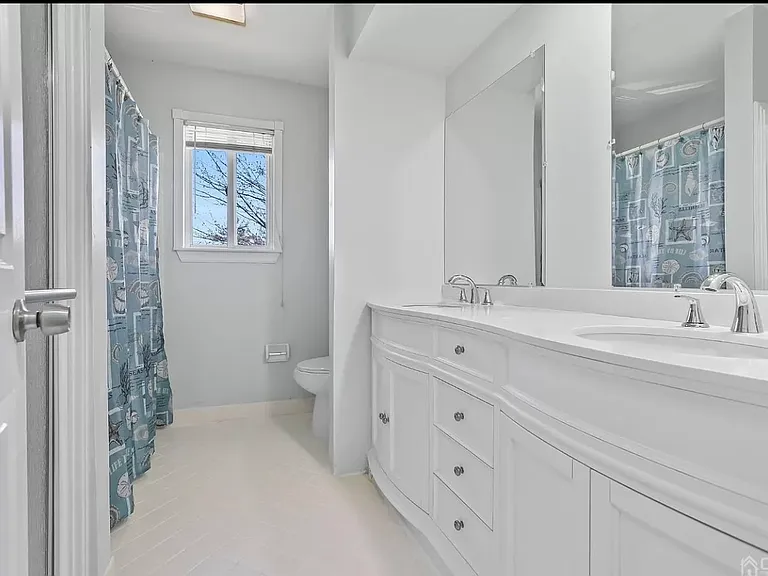 12 Donamar Ln — Photo 8