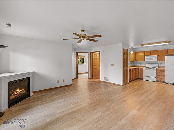 3rd image of 3505A Fallon St #1