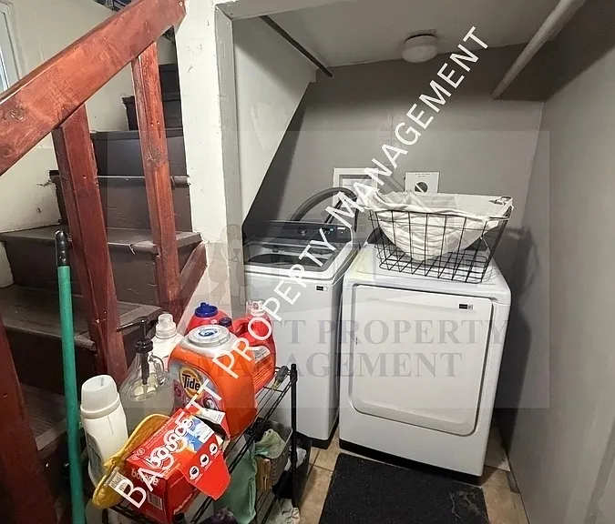 2 Homestead Ave — Photo 20