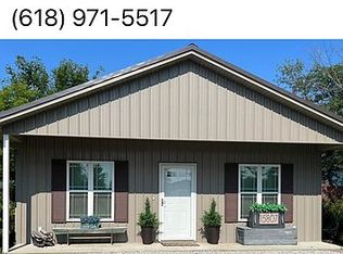 15807 Douros Dr, Carlyle, IL