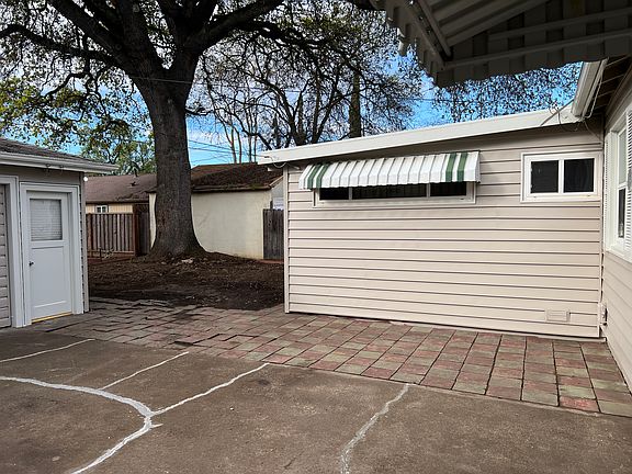 5th image of 2040 W Willow St