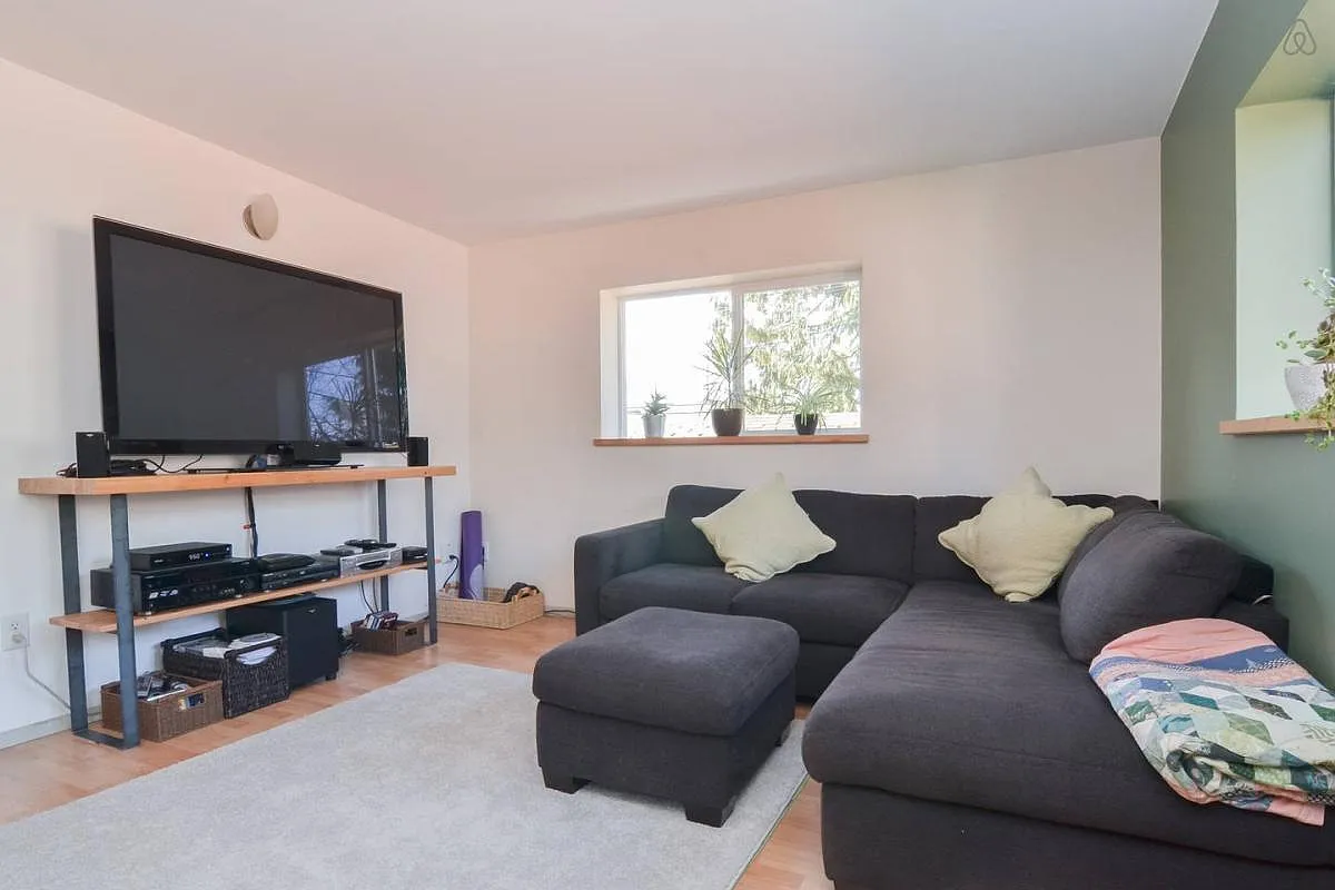 Building Photo - 208 NW 46th St #C