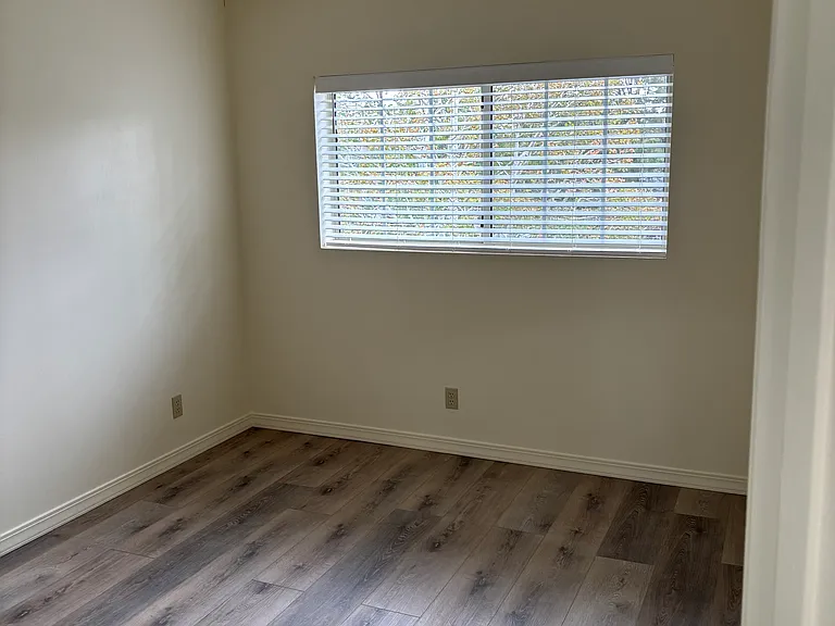 4050 E Village Cir — Photo 16