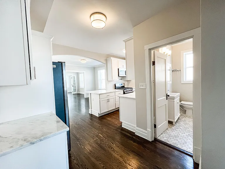 2506 Bellevue Ave #D — Photo 9