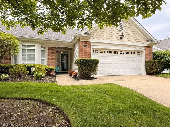370 Rosebury Ct, Cleveland, OH 44124