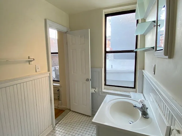 276 1st St #1 — Photo 5