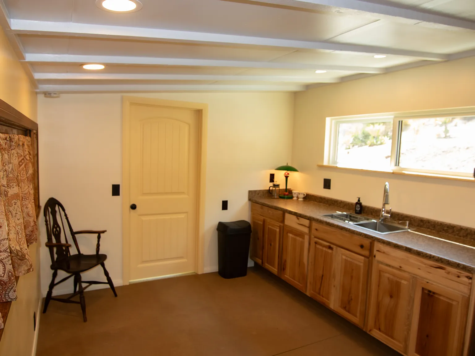 7th Pl, Escondido — Photo 2