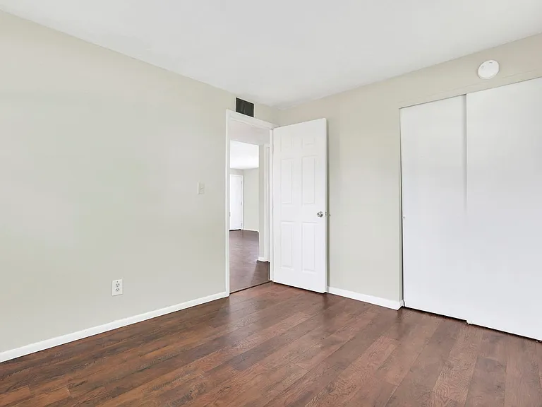 861 Kingsford Rd — Photo 17