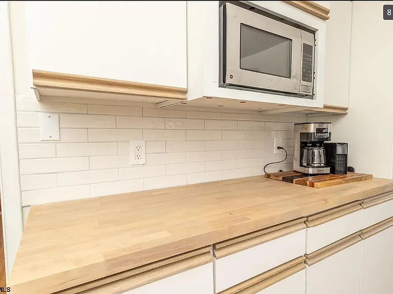 435 N Oxford Ave — Photo 8