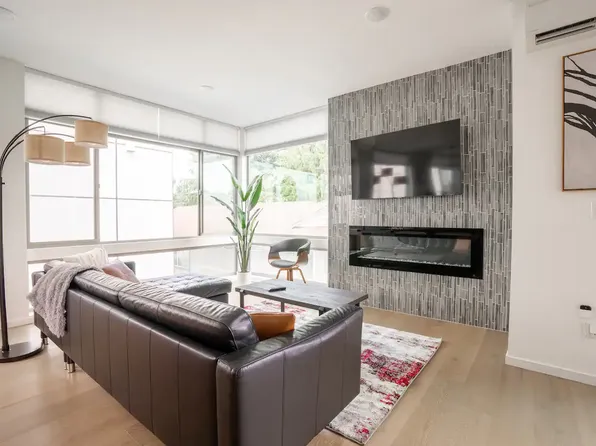 732 24th Ave S, Seattle, WA 98144