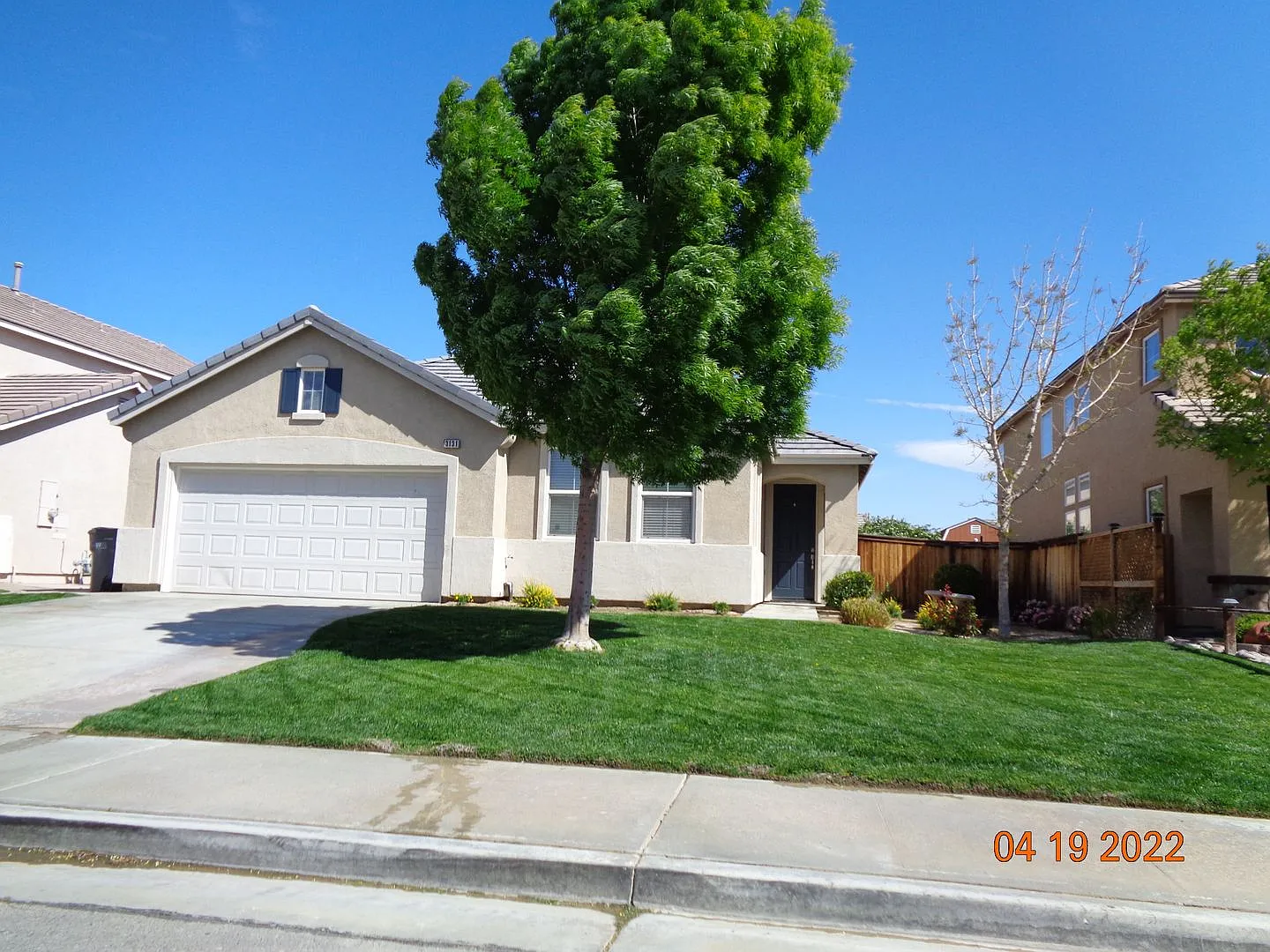 Gorgeous One Story Home built in 2006 with 1654 sq. ft. — Photo 2