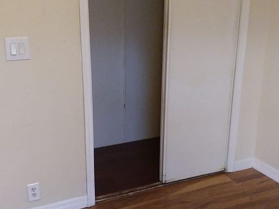 4th image of 36416 Redwood Ave