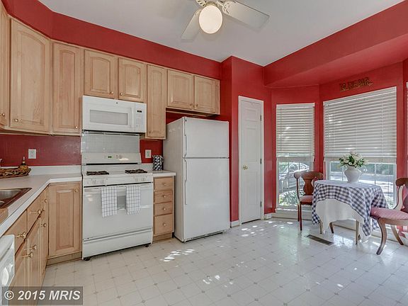 3rd image of 5974 Edgehill Ct