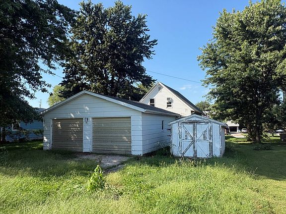 4th image of 417 E Main St