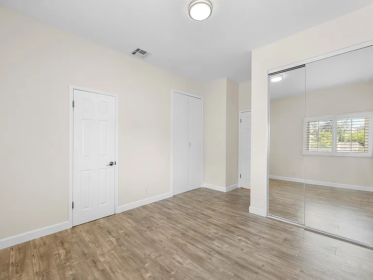 1635 Grandview Ave — Photo 22