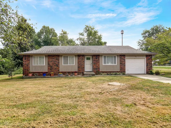 106 N Pinewood Avenue, Republic, MO 65738