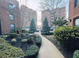 139-06 Pershing Cres APT 1A, Queens, NY 11435