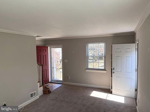 3rd image of 9910 Sidney Rd