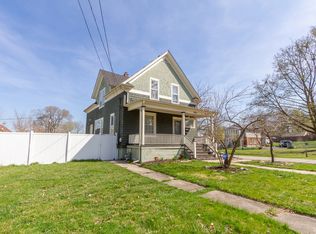 392 Ann St, Elgin, IL 60120