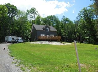 238 Dugar Rd, Extension Calais, VT 05682