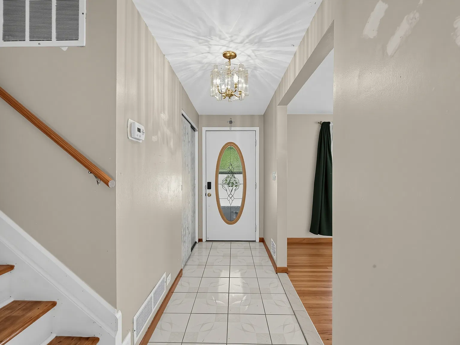 3 bed, 1.5 bath, 1523 sqft, $3,000 — Photo 2