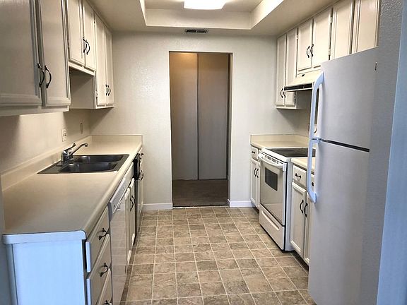 4th image of 800 N El Camino Real Unit 106